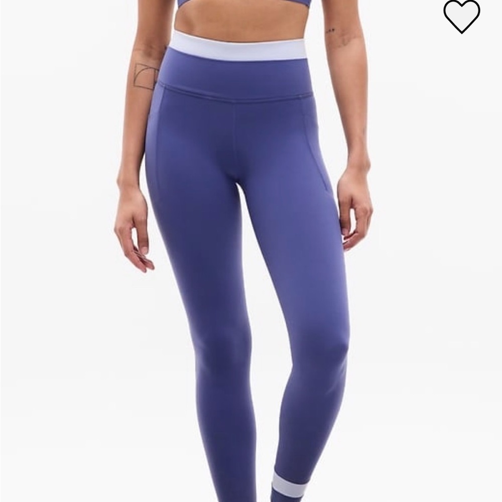 NWT, Athleta Salutation Stash High Rise Double Up Lifting Leggings, size Med.